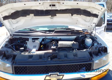 2019 Chevrolet Express 2500 Work Van z USA, uszkodzony, nr VIN 1GCWGAFG9K1277324